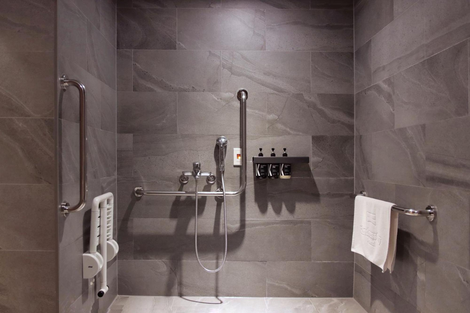 Kindness Day Hotel Тайнан Екстериор снимка