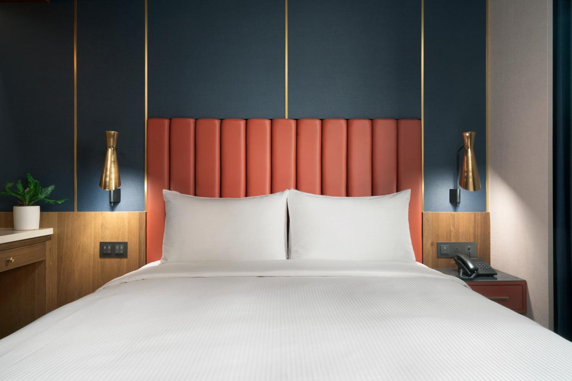 Kindness Day Hotel Тайнан Стая снимка