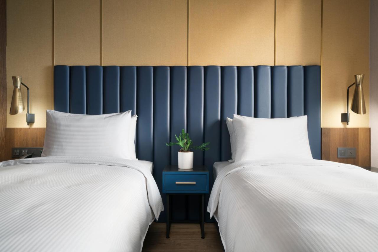 Kindness Day Hotel Тайнан Екстериор снимка