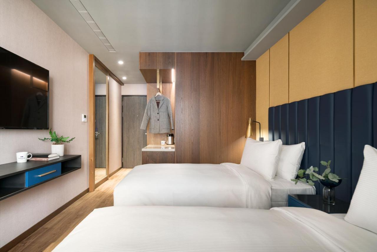 Kindness Day Hotel Тайнан Екстериор снимка