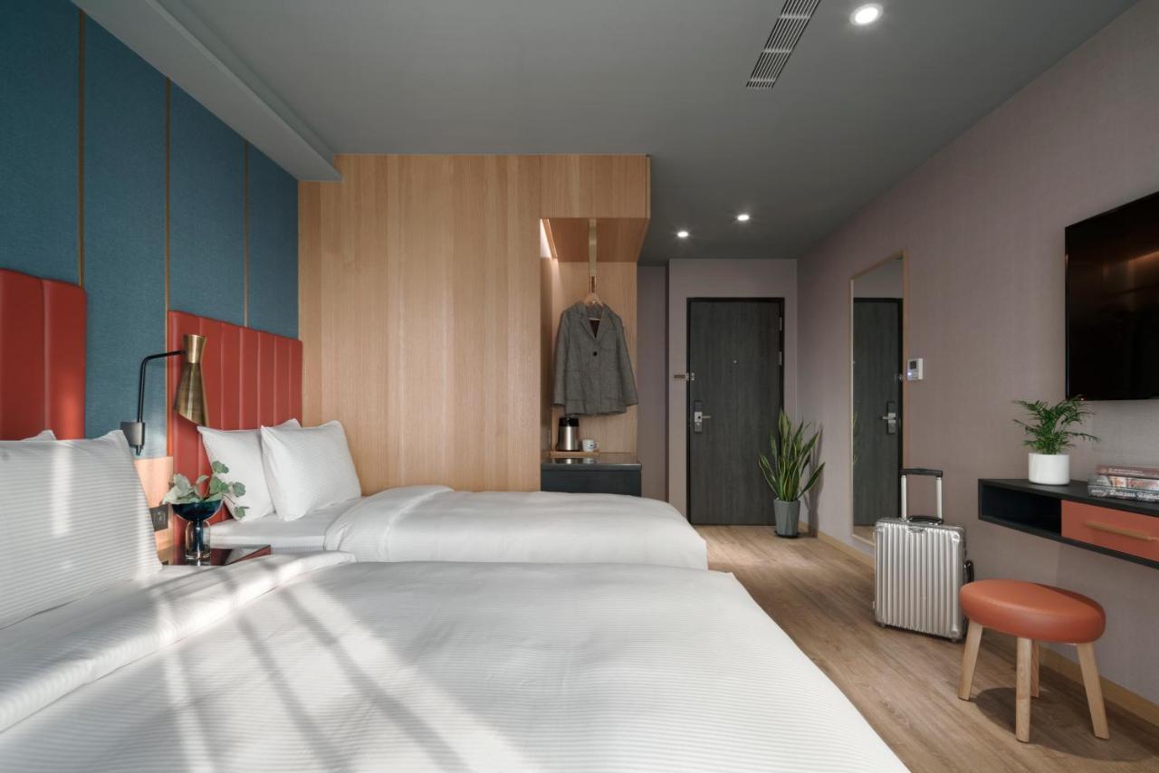 Kindness Day Hotel Тайнан Екстериор снимка