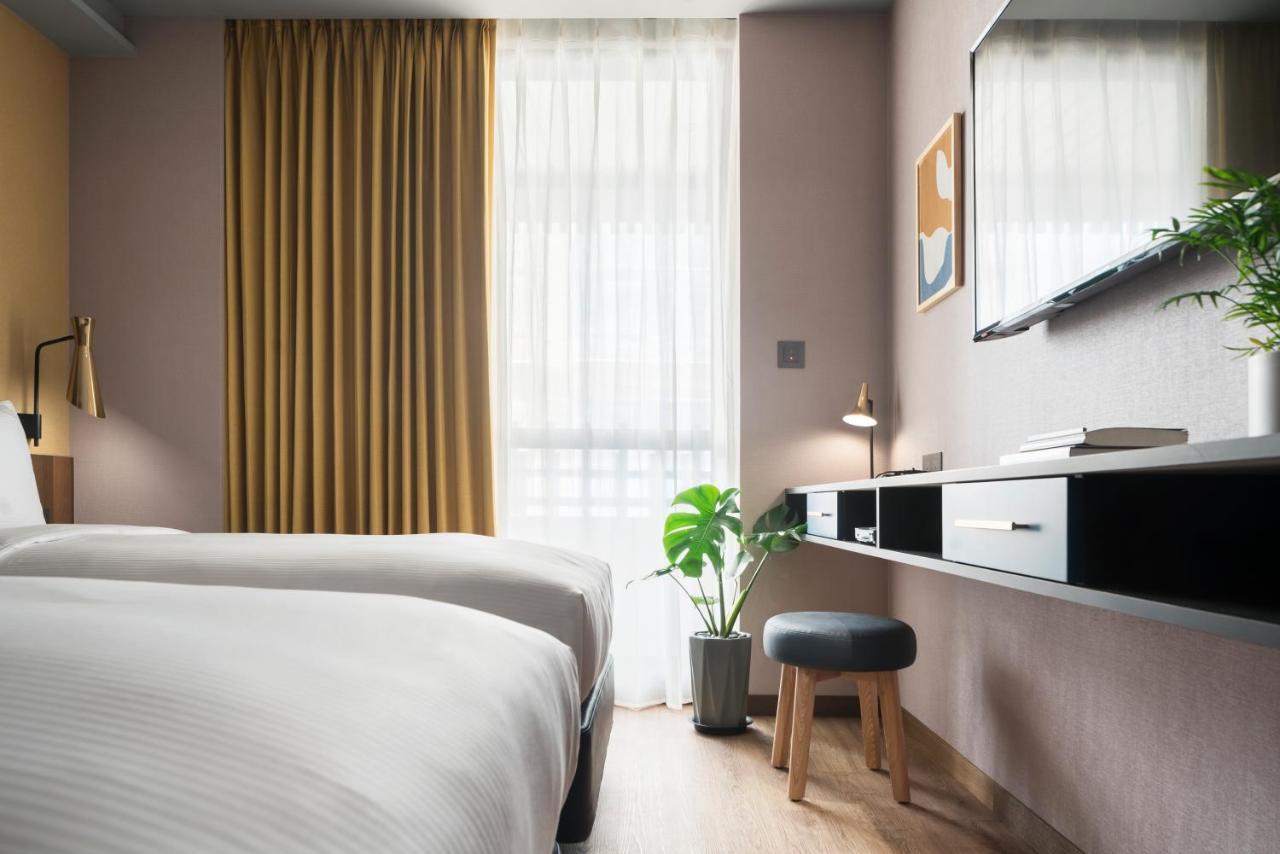 Kindness Day Hotel Тайнан Екстериор снимка
