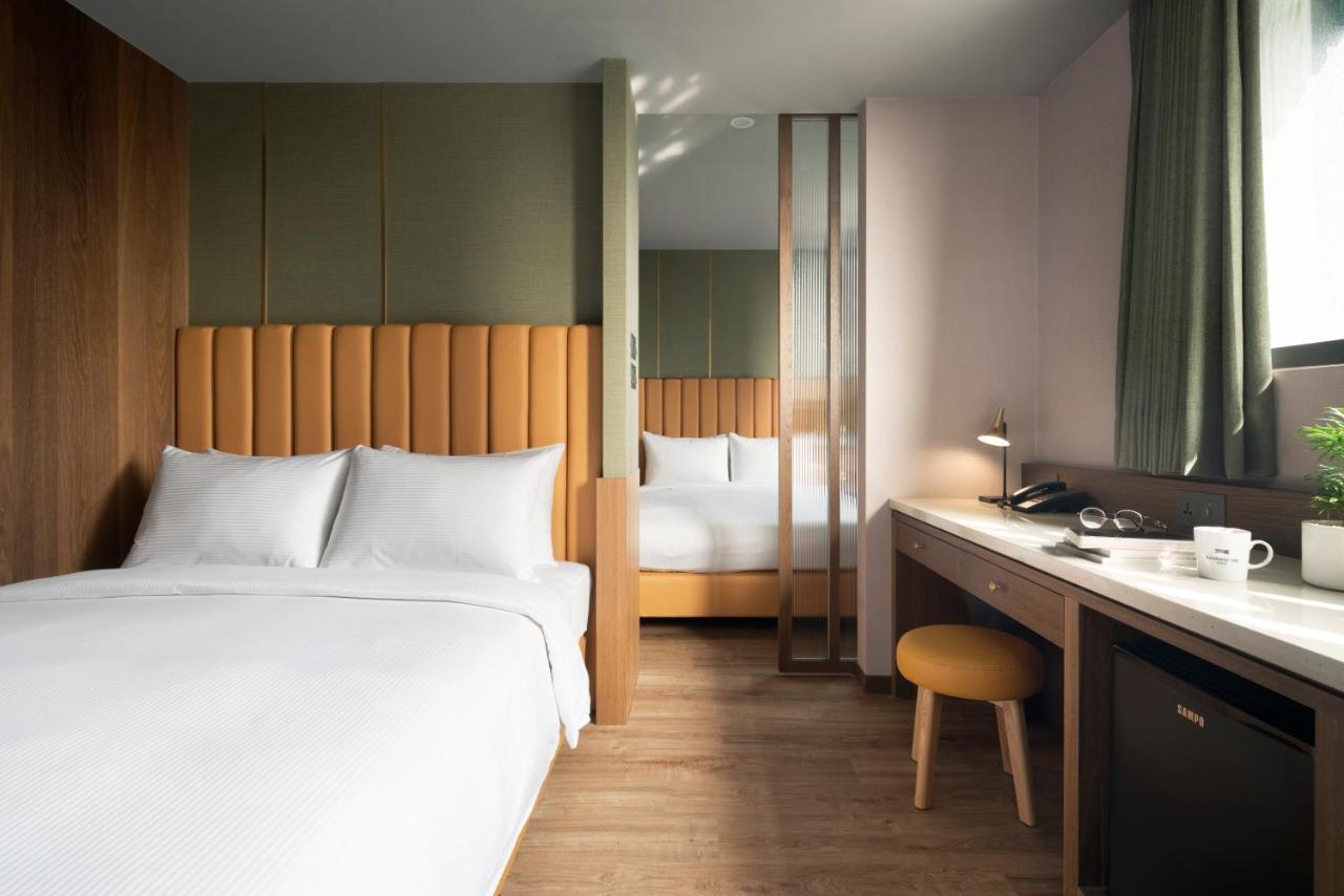 Kindness Day Hotel Тайнан Екстериор снимка