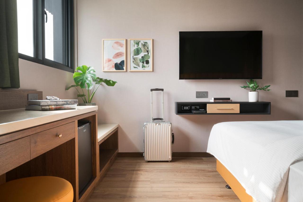 Kindness Day Hotel Тайнан Екстериор снимка
